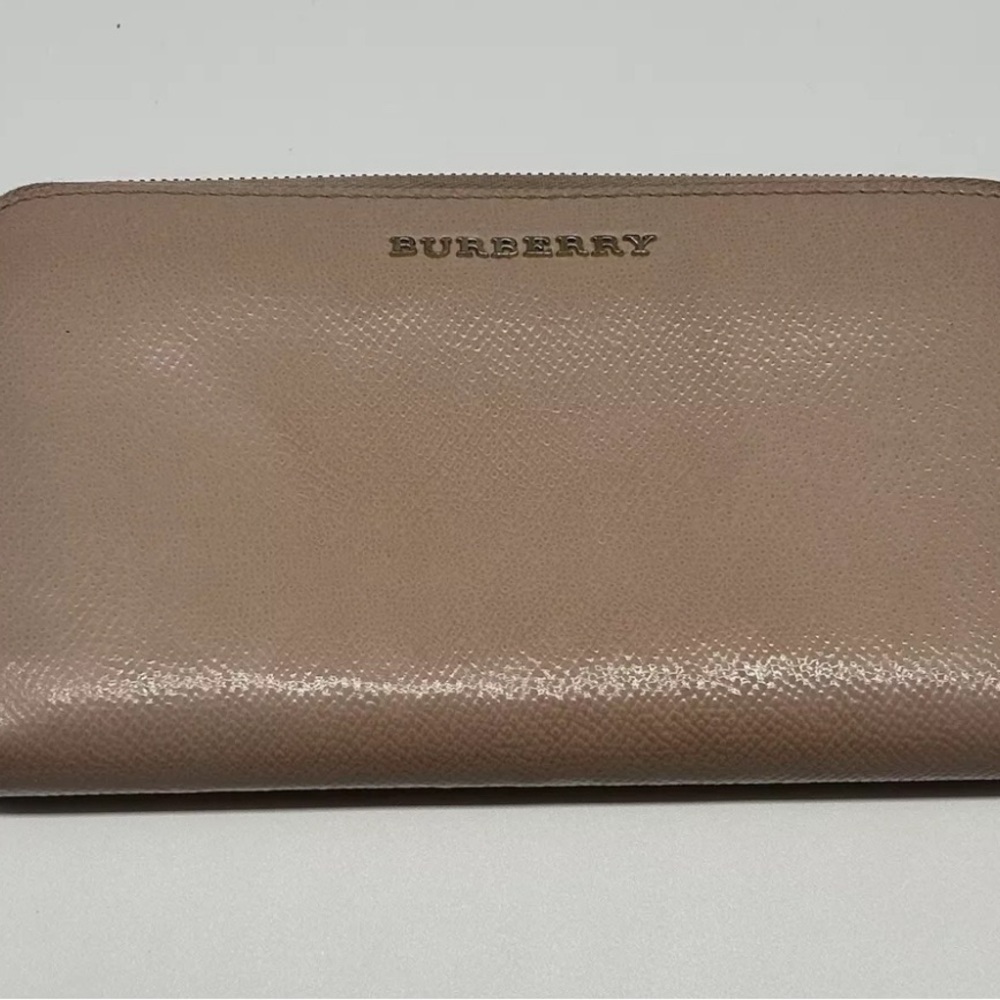 Burberry Pink Leather Zip Wallet Preloved  Fantastic Condition COA Included